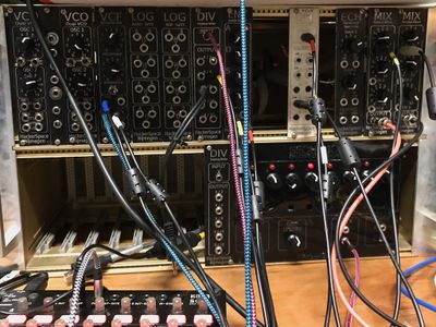 Modular-synthesizer.jpg